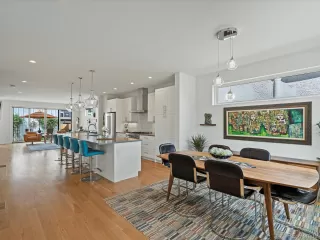 Photo #3: 2168105 Listing