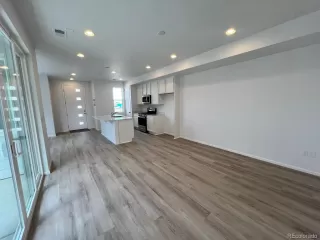 Photo #4: 2172079 Listing