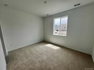 Photo #5: 2172079 Listing