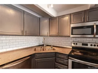 Photo #4: 2172941 Listing 