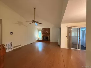 Photo #5: 2177244 Listing