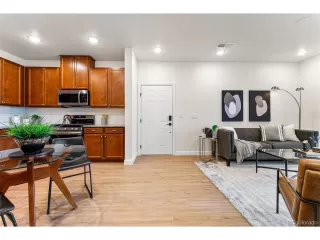 Photo #6: 2179973 Listing