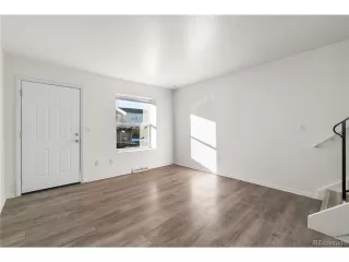 Photo #3: 2182835 Listing