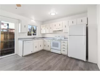 Photo #4: 2182835 Listing