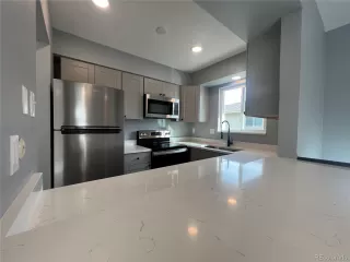 Photo #4: 2183419 Listing 