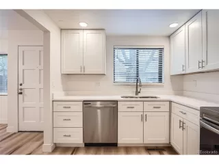 Photo #5: 2185210 Listing