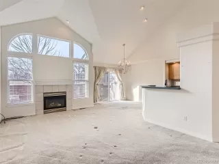 Photo #4: 2185563 Listing