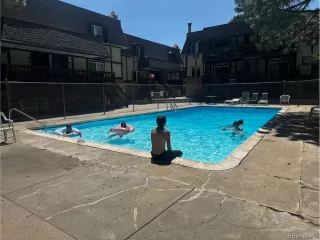 Photo #3: 2185653 Listing 