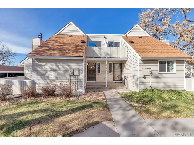 MLS: 2194139 Condo For Sale