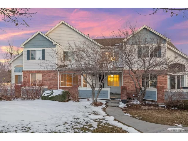 MLS: 2194190 Condo For Sale