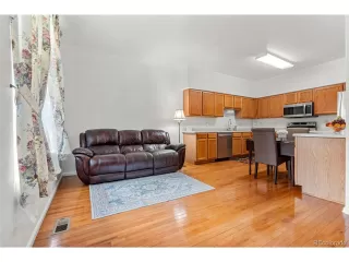 Photo #3: 2195041 Listing