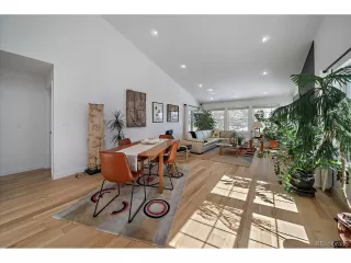 Photo #4: 2197632 Listing