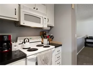 Photo #5: 2199128 Listing 