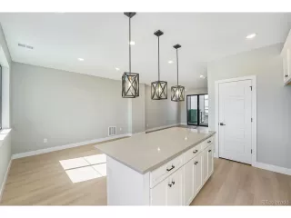 Photo #6: 2199796 Listing