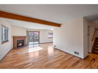 Photo #3: 2200944 Listing