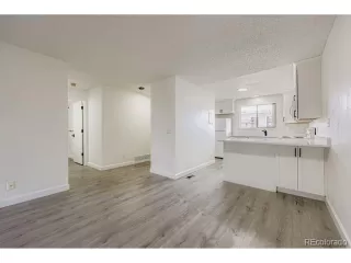 Photo #6: 2201181 Listing 