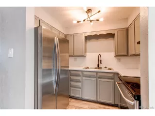 Photo #2: 2201256 Listing