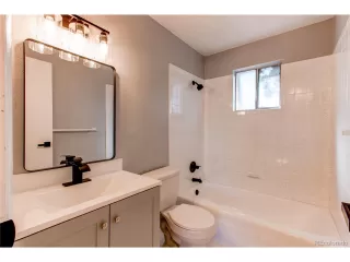 Photo #3: 2201256 Listing