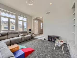Photo #5: 2202328 Listing