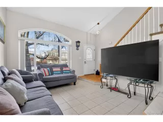 Photo #2: 2203043 Listing 