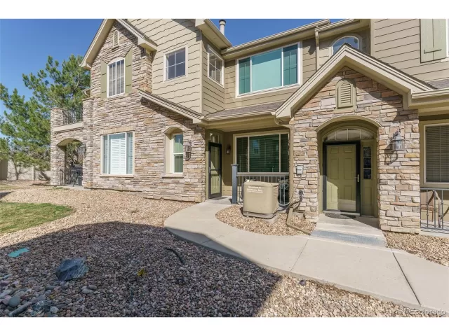 MLS: 2203952 Condo For Sale