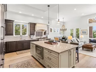 Photo #5: 2204354 Listing