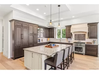 Photo #6: 2204354 Listing