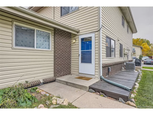 MLS: 2204462 Condo For Sale