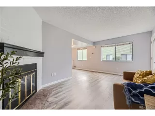 Photo #3: 2204462 Listing