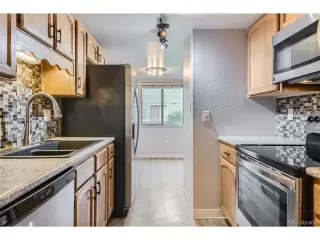 Photo #5: 2204462 Listing