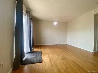 Photo #4: 2205506 Listing 