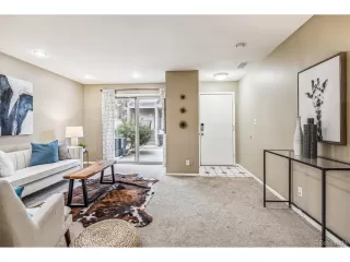 Photo #2: 2206486 Listing