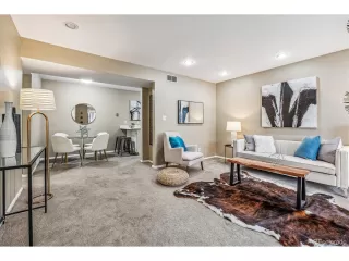 Photo #6: 2206486 Listing