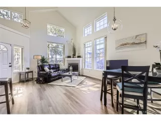 Photo #6: 2206984 Listing