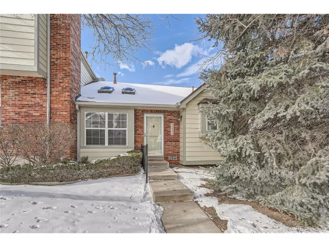 MLS: 2207842 Condo For Sale