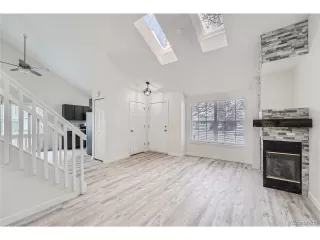 Photo #3: 2207842 Listing 