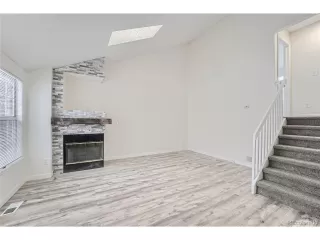 Photo #5: 2207842 Listing 