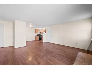 Photo #4: 2213062 Listing