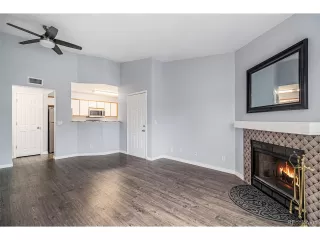 Photo #2: 2215332 Listing