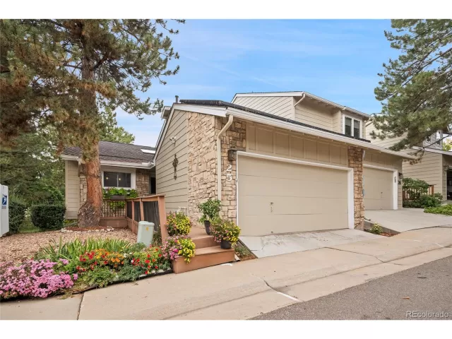 MLS: 2217121 Condo For Sale