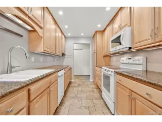 Photo #5: 2217801 Listing