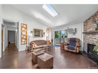 Photo #2: 2218702 Listing 