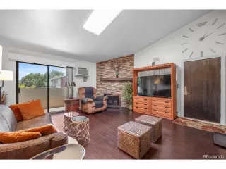 Photo #3: 2218702 Listing 