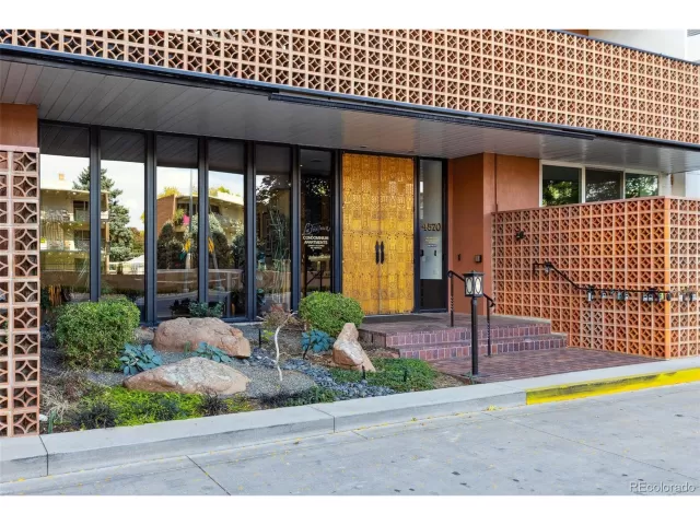 MLS: 2218712 Condo For Sale