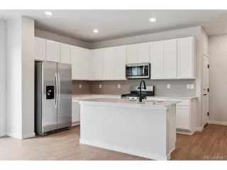 Photo #3: 2223643 Listing