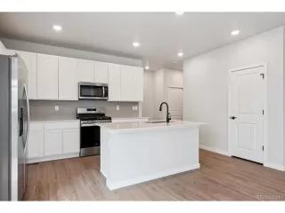 Photo #6: 2223643 Listing