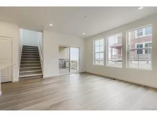 Photo #4: 2224189 Listing