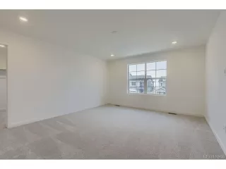 Photo #5: 2224189 Listing