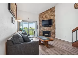 Photo #2: 2226574 Listing 