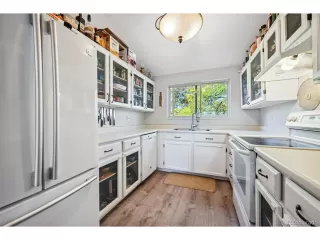 Photo #5: 2226574 Listing 